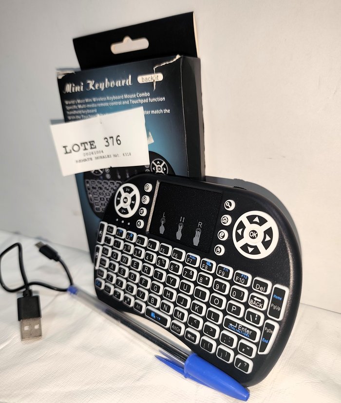 Control Remoto Universal Recargable con Teclado y Touchpad, Nuevo en Caja