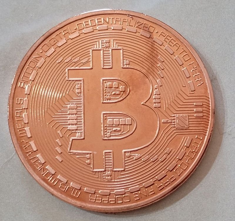 Lote siguiente: Monedas de Cobre conmemorativas de Bitcoin