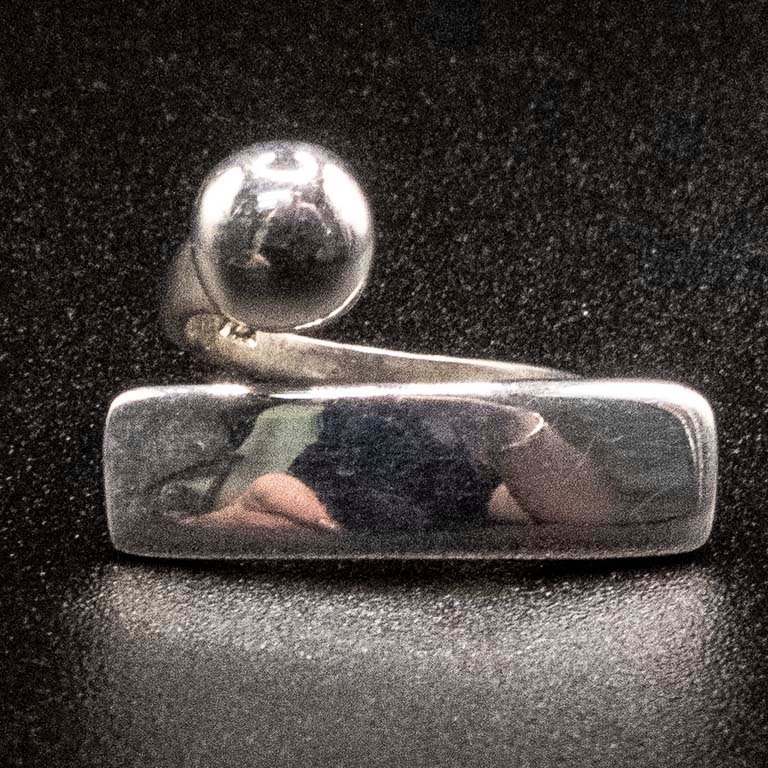 Anillo de Plata 925 con Diseño Moderno