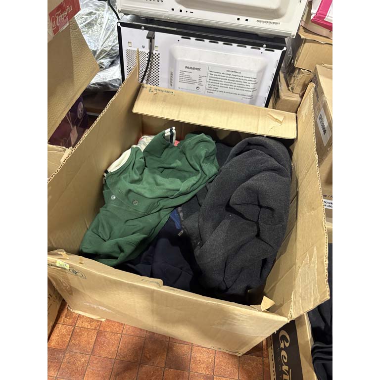 Lote siguiente: Lote de Ropa Variedad