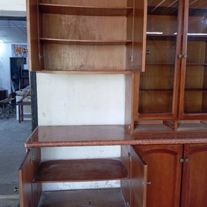 Amoblamiento de Cocina en Cedro: Bajo Mesada con Granito y Placard Colgante - imagen 9