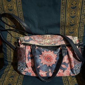 Cartera de Hombro con Estampado Floral y Paisaje - imagen 1