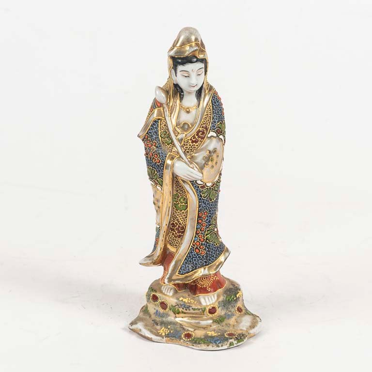 Lote siguiente: Figura Sacerdotisa Japonesa de Porcelana Satsuma