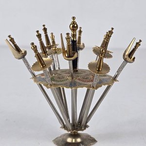 Juego de Pinchos para Copetín con Forma de Espadas Españolas - imagen 2