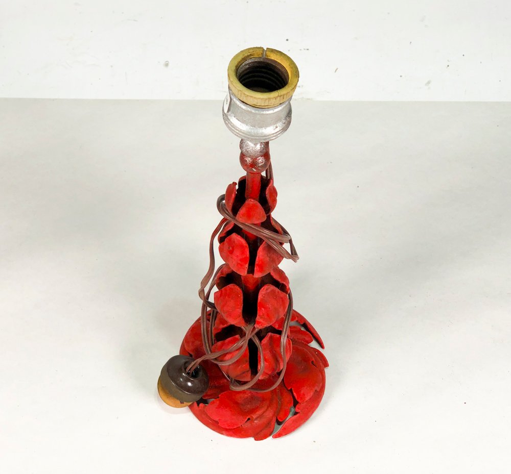 Lámpara de sobremesa en metal tipo hojas, color rojo - imagen 2