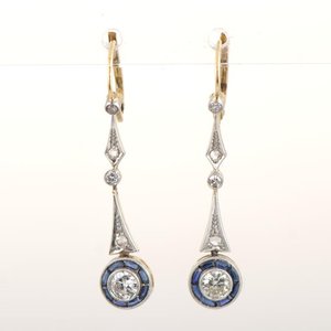 Lote anterior: Par de Caravanas de Oro 18k y Platino con Brillantes, Diamantes y Zafiros