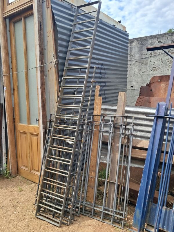 Item 883012 - Image 0