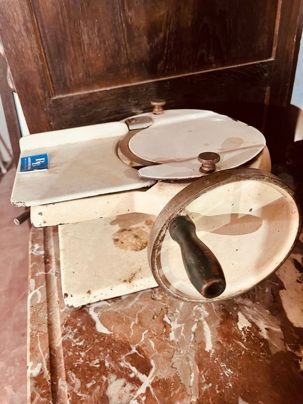 Item 846669 - Image 0