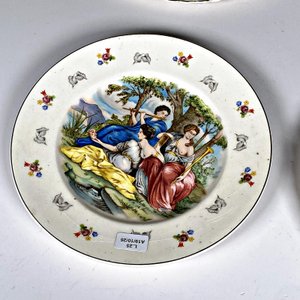 Lote de 4 Platos de Loza Inglesa y Lozur con Decoración Floral y Escena - imagen 6