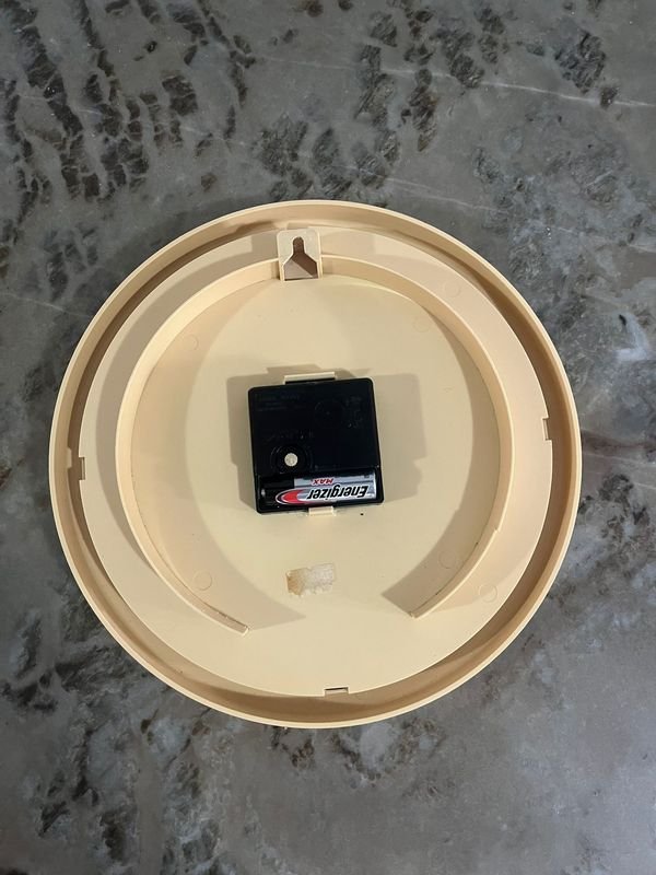 Reloj de pared plástico en buen estado - imagen 2
