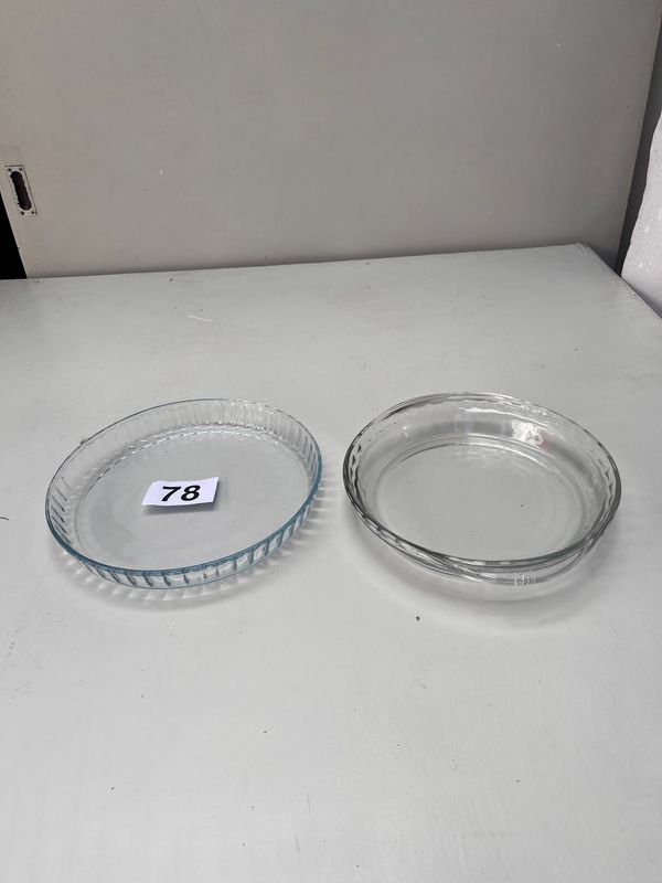 Lote anterior: Trayas de Vidrio Claro con Borde Ribbed y Lábel '78'