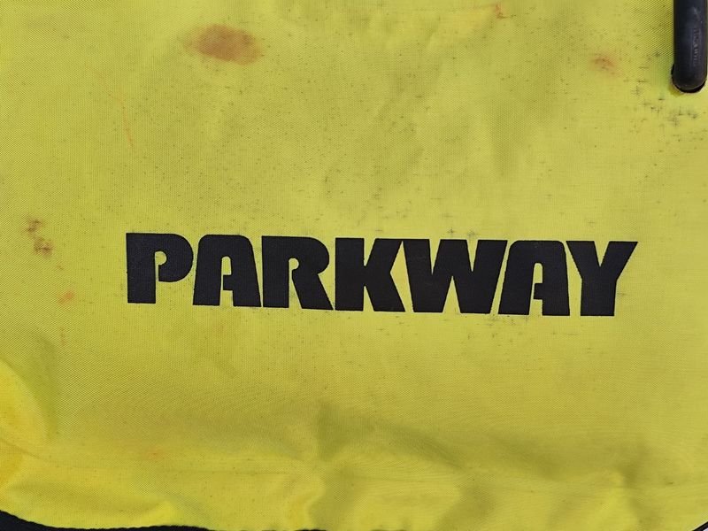 Salvavidas usado PARKWAY con válvula de liberación de aire - imagen 2