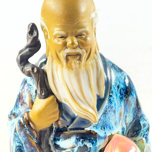 Figura Oriental de Ceramica con Melocoton y Baston, 21 cm - imagen 4