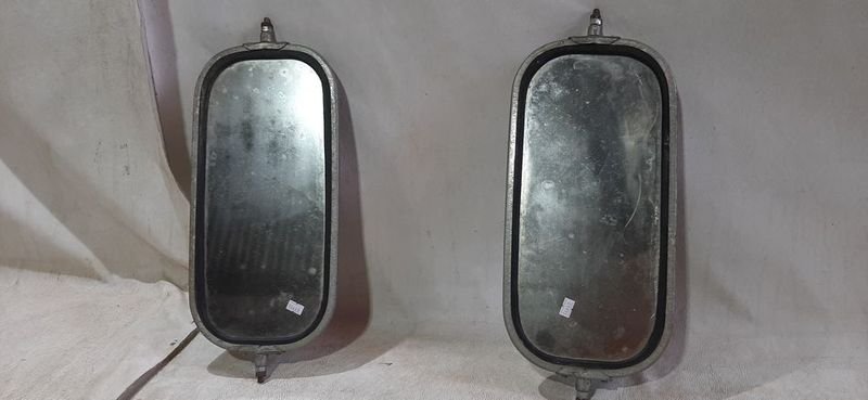 Lote anterior: Espejos antiguos de camión para coleccionistas