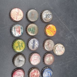 Lote de 16 Chapitas Coleccionables de Bebidas - imagen 3