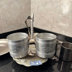 Lote de 7 Artículos de Aluminio y Platino: Servidor, Azucarero, Yerbera y Platos - imagen 5