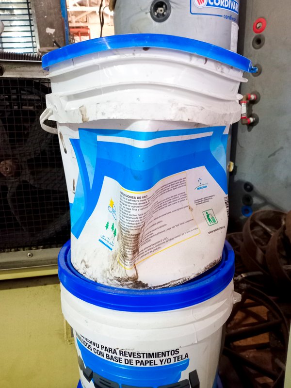 Tarros de pegamentos p/papel de tapiz en excelente estado - imagen 3