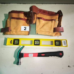 Set de Portaherramientas "Ferrawi", Martillo de Uña y Nivel de Fibra - imagen 2