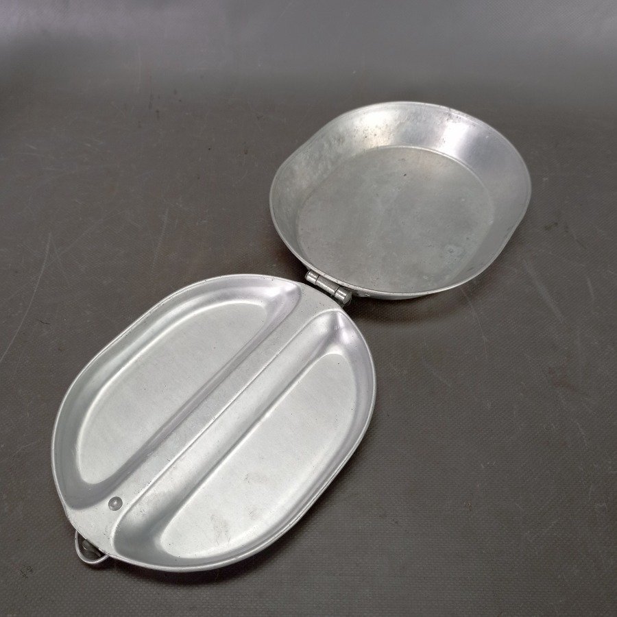 Lote anterior: Plato de campamento en aluminio de excelente estado