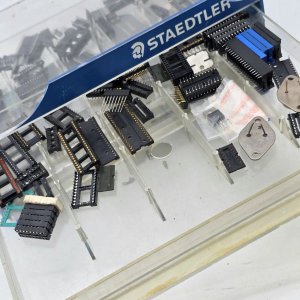 Organizador Staedtler con Componentes Electrónicos - imagen 4