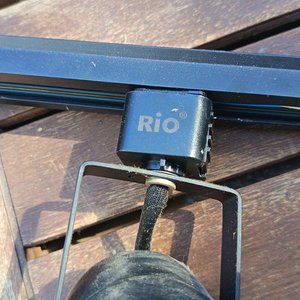 Sistema de iluminación riel metálico con cuatro spots direccionalbes - Sin Probar - imagen 2