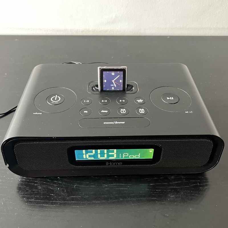 Lote siguiente: Ipod Bluetooth con buena condición