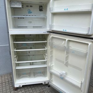 Heladera James Frío Seco con Freezer - imagen 3