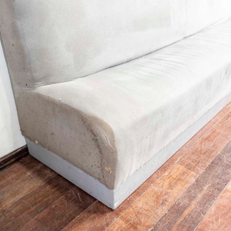 Sofá de varios cuerpos con base de madera para reformar - imagen 2
