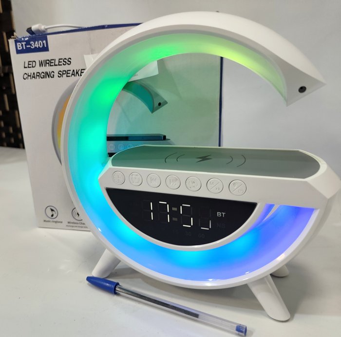 Lote anterior: Lámpara LED recargable con cargador inalámbrico para celular