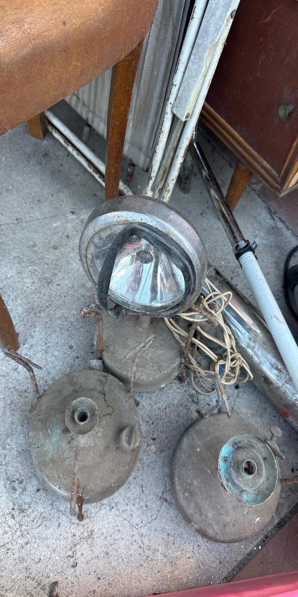 Lote de Lámparas Antiguas y Componentes Eléctricos