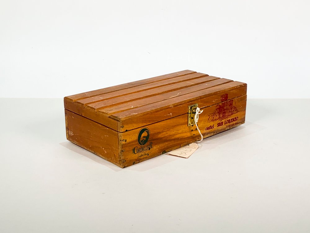 Valija de madera rectangular con juguetes - imagen 4