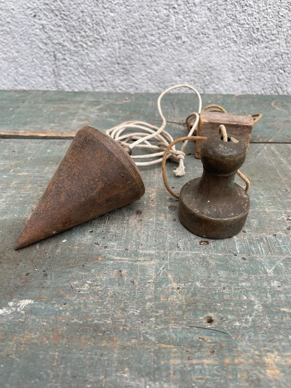 Dos Plomadas de Albañil Antiguas de Metal
