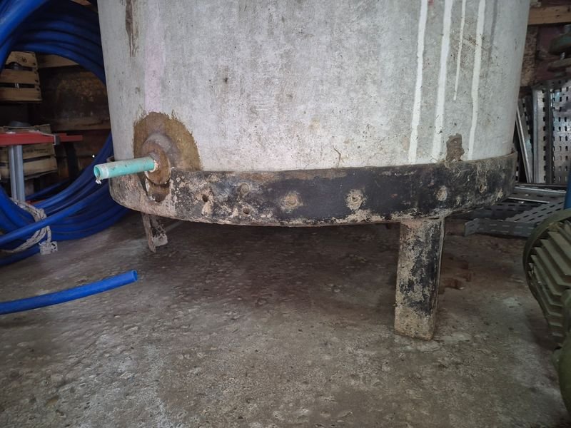 TANQUE DE FIBROCEMENTO CON BASE DE HIERRO Y TAPA SUPERIOR - imagen 2