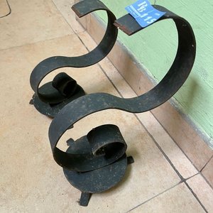 Par de Soportes Metálicos para Velas - imagen 1