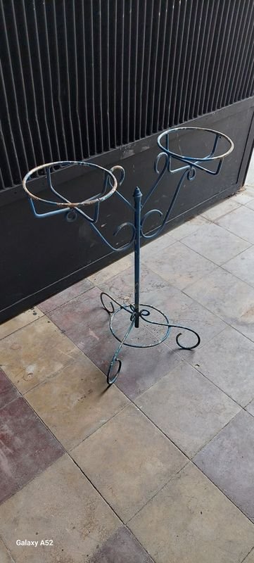 Soporte para plantas en hierro azul - imagen 2