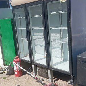 Botellero Refrigerador de 3 Puertas en Impecable Estado - imagen 1