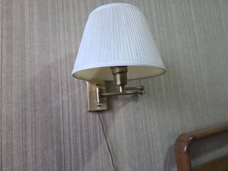 Lámparas regulables para laterales de cama de dos plazas - imagen 3