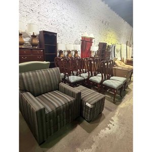 Lote de Muebles y Lámparas de Madera Estilo Clásico - imagen 2