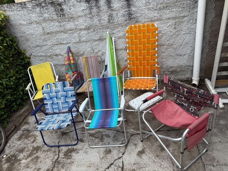 Lote de Sillas de Playa, Reposera y Sombrillas