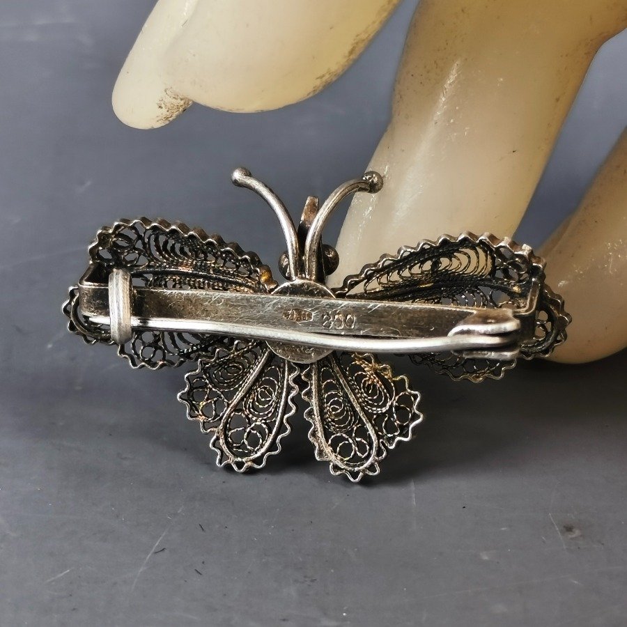 Item 16439 - Image 5