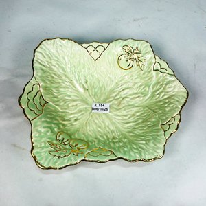 Centro de Porcelana Inglesa Verde con Hojas y Bordes Dorados - 23 cm - imagen 3