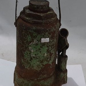 Lote anterior: Gato Hidráulico Tipo Botella 10 Toneladas, Verde