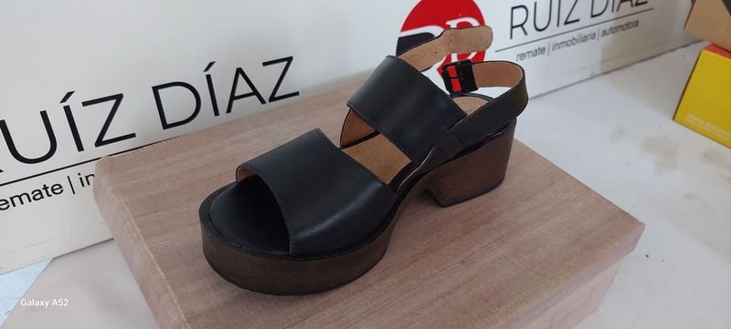 Zapatos de tacón alto con cordones - imagen 3