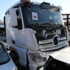 Lote anterior: Camión Mercedes-Benz Actros Blanco