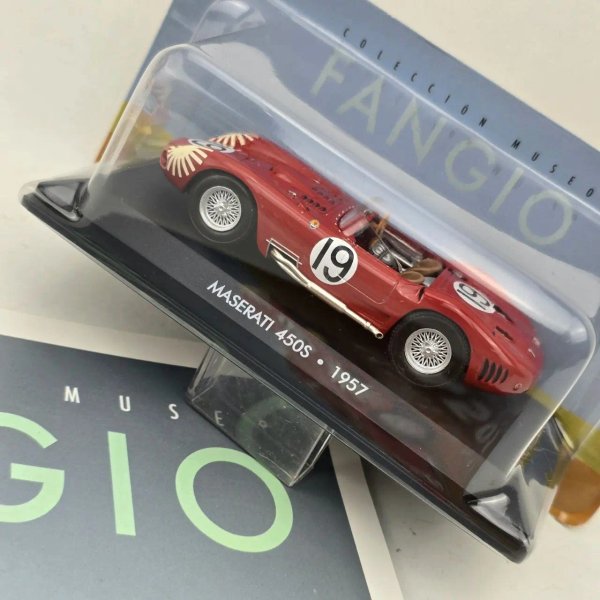 Réplica Maserati 450S 1957 Juan Manuel Fangio Colección Museo - imagen 1