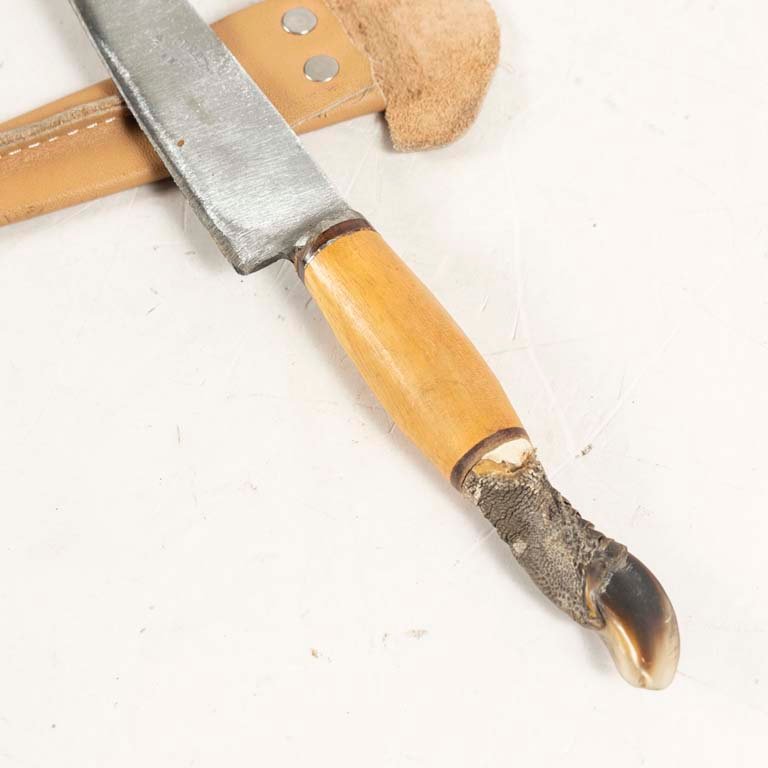 Cuchillo de madera con hoja de metal y mango de plata - imagen 2