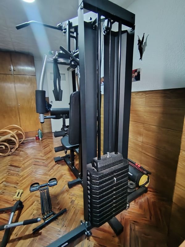 Gimnasio Multifuncional Athletic 485m