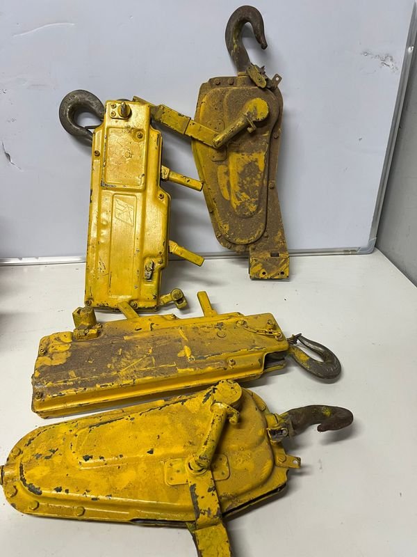 Aparejo de Arrastre Industrial Amarillo con Ganchos