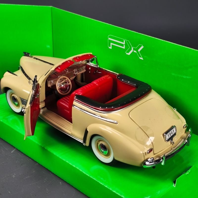 Modelo de coche a escala 1/24 de Chevrolet Special Deluxe - imagen 5
