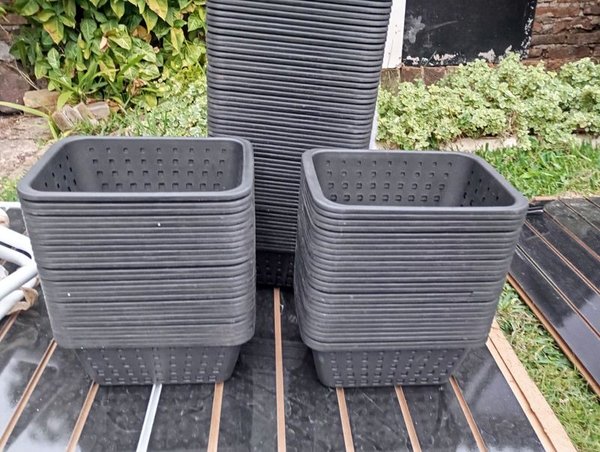 Canastos de bijoutería en plástico negro - imagen 1